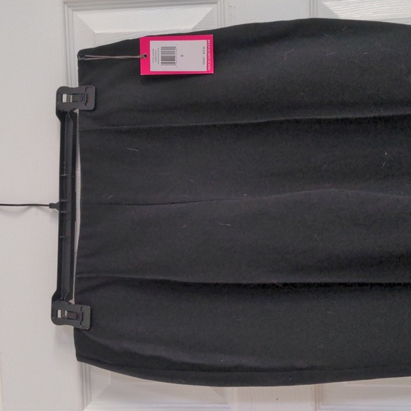 NWT Vince Camuto Black Pants, Size 8 - Picture 2 of 8